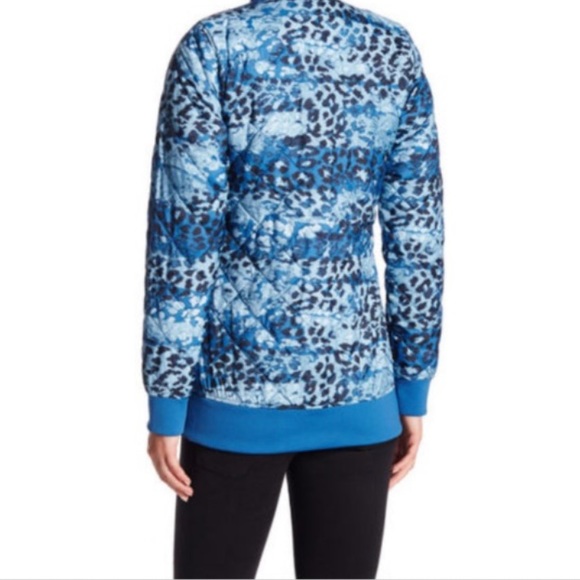 Women’s Northface jacket - Picture 9 of 9